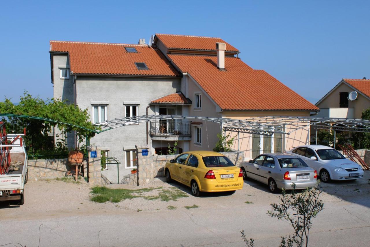 Apartment Njivice 5458D Eksteriør bilde